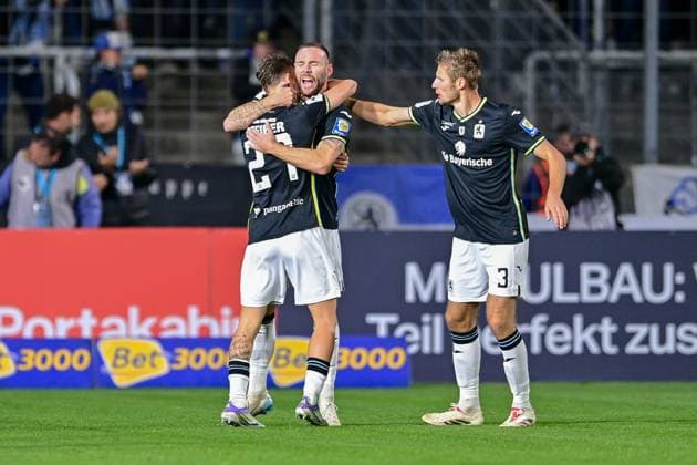 from left Manuel Pfeifer TSV 1860, 27 , goal scorer Patrick Hobsch TSV 1860, 34 and Siemen Voet TSV 1860, 3 with goal celebration, jubilation, goal celebration, celebrate the goal, goal, celebration, jubilation about the goal for the 2nd 2nd half, optimistic, Action, Action, 01 10 2025, Munich Germany , Football, 3 Liga, TSV 1860 München FC Viktoria Köln, DFB DFL REGULATIONS PROHIBIT ANY USE OF PHOTOGRAPHS AS IMAGE SEQUENCES AND OR QUASI VIDEO xslx