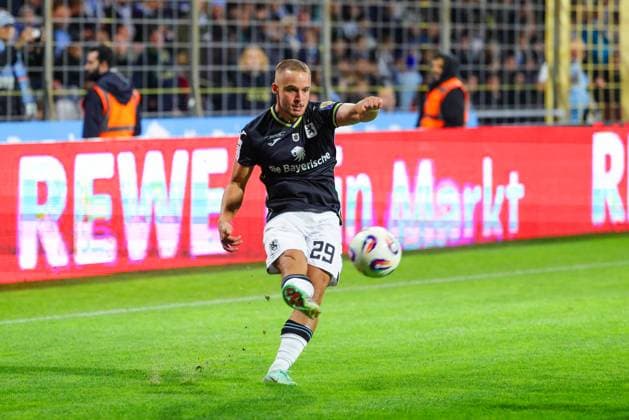 Marvin Rittmüller 29, TSV 1860 München at the match between TSV 1860 München v FC Viktoria Köln, Soccer, Men, 3 League, 2025 2026, Matchday 9 on 01 10 2025 in Munich, Stadion a d Grünwalder Straße Bayern Germany