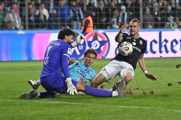 Sigurd HAUGEN TSV 1860 Muenchen , action,duel against goalkeeper Eduardo DOS SANTOS HAESLER K and Leonhard Luis MUENST K Soccer 3 Liga,Matchday 9, Season 2025 26 TSV 1860 Muenchen Viktoria Koeln on 01 10 2025 GRUENWALDER STADION
