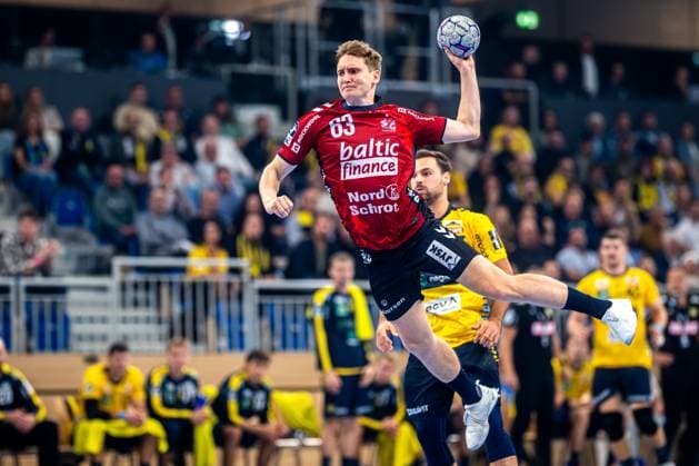 DHB Pokal 2025 26 2nd round Rhein Neckar Löwen vs SG Flensburg Handewitt 01 10 2025 Domen Novak 63 SGFH throws on goal DHB Pokal 2025 26 2nd round Rhein Neckar Löwen vs SG Flensburg Handewitt at the SNP Dome in Heidelberg Copyright: xBEAUTIFULxSPORTS Gelhardtx
