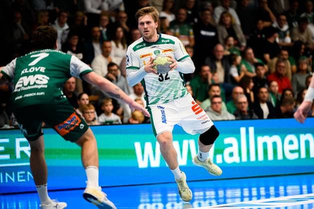 Goeppingen DHB Pokal 25 26 Frisch Auf Goeppingen SC DHfK Leipzig v li Victor Klöve Kloeve Goeppingen , Franz Semper Leipzig Goeppingen EWS Arena Baden Württemberg Germany