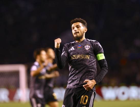 Qarabag v FC Copenhagen - UEFA Champions League BAKU, AZERBAIJAN - OCTOBER 1: Abdellah Zoubir (10) of Qarabag celebrates after scoring a goal during the UEFA Champions League Group Stage second week match between Qarabag and FC Copenhagen at Tofiq Bahramov Stadium in Baku, Azerbaijan on October 1, 2025. Resul Rehimov Anadolu Baku Azerbaijan. Editorial use only. Please get in touch for any other usage.  Copyright: x2025xAnadoluxResulxRehimovx