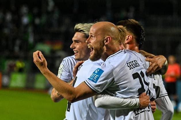 GER, 3 Liga, SSV Ulm 1846 vs 1 FC Schweinfurt 05 01 10 2025, Donaustadion, Ulm, GER, 3 Liga, SSV Ulm 1846 vs 1 FC Schweinfurt 05, pictured celebrating after goal 3 1, Niklas Kölle Koelle SSV Ulm, 32 , Marcel Seegert SSV Ulm, 21 nordphotoxGmbHx xHafner nph00200