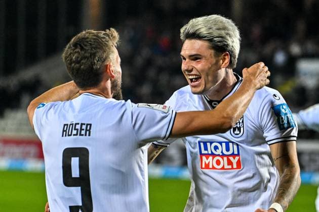 GER, 3 Liga, SSV Ulm 1846 vs 1 FC Schweinfurt 05 01 10 2025, Donaustadion, Ulm, GER, 3 Liga, SSV Ulm 1846 vs 1 FC Schweinfurt 05, pictured celebrating after goal 4 1, Lucas Röser Roeser SSV Ulm, 9 , Niklas Kölle Koelle SSV Ulm, 32 nordphotoxGmbHx xHafner nph00200