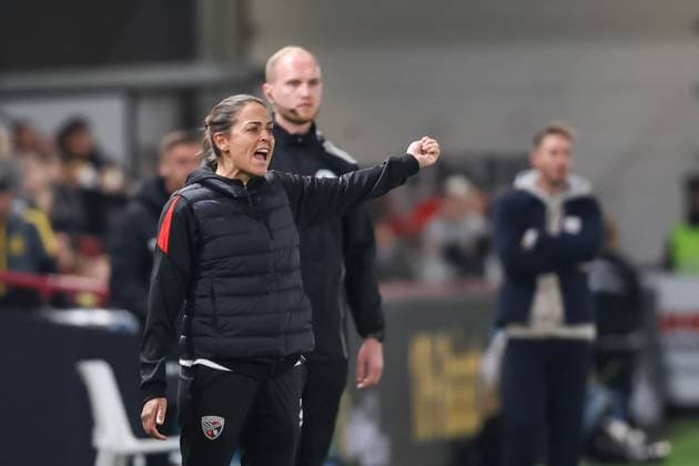 3 Liga SC Verl FC Ingolstadt 04 on the sidelines, players bench Head coach Sabrina Wittmann FCI 3 Liga FC Ingolstadt 04 Season 2025 2026 SC Verl