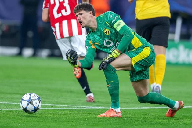 01 10 2025, Football, UEFA Champions League, Borussia Dortmund Athletic Club Bilbao, BVB Stadion, 2 Matchday, Season 2025 2026 Goalkeeper Gregor Kobel BVB 01 Regulations prohibit any use of photographs as image sequences and or quasi video Nordrhein Westfalen Germany