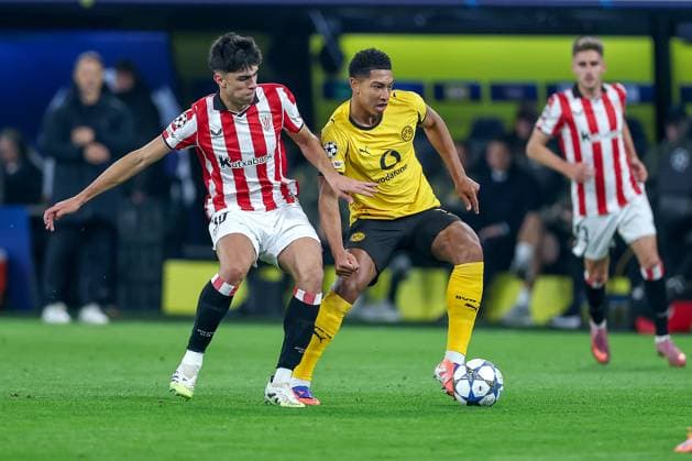 01 10 2025, Football, UEFA Champions League, Borussia Dortmund Athletic Club Bilbao, BVB Stadion, Matchday 2, Season 2025 2026 Alejandro Rego Bilbao 30 in duel against Jobe Bellingham BVB 07 Regulations prohibit any use of photographs as image sequences and or quasi video North Rhine-Westphalia Germany