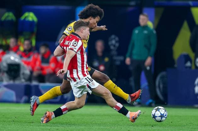 01 10 2025, Football, UEFA Champions League, Borussia Dortmund Athletic Club Bilbao, BVB Stadion, Matchday 2, Season 2025 2026 Mikel Jauregizar Bilbao 18 in duel against Karim Adeyemi BVB 27 Regulations prohibit any use of photographs as image sequences and or quasi video Nordrhein Westfalen Germany