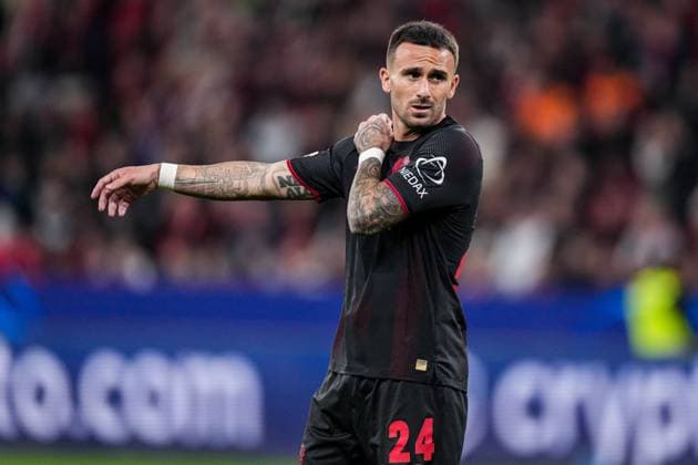 2025-10-01 Bayer 04 Leverkusen v PSV Eindhoven - UEFA Champions League 2025 26 League Phase MD2 LEVERKUSEN, GERMANY - OCTOBER 1: Aleix Garcia of Bayer 04 Leverkusen looks on during the UEFA Champions League 2025 26 League Phase MD2 match between Bayer 04 Leverkusen and PSV Eindhoven at BayArena on October 1, 2025 in Leverkusen, Germany. Leverkusen BayArena Germany Content not available for redistribution in The Netherlands directly or indirectly through any third parties. Copyright: xJorisxVerwijstx