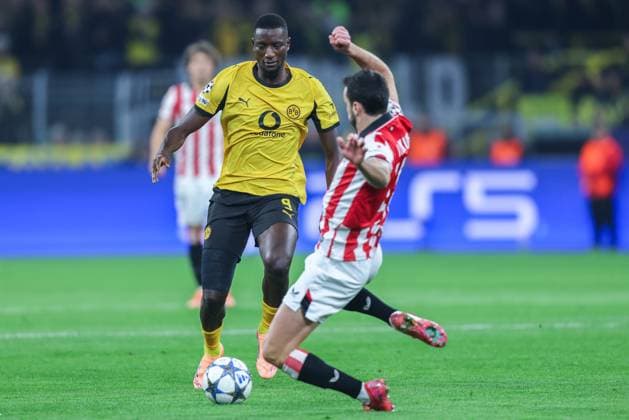 Soccer UEFA Champions League Matchday 2 Borussia Dortmund Athletic Bilbao on 01 10 2025 at Signal Iduna Park in Dortmund Serhou Guirassy Dortmund , left Inigo Lekue Bilbao , right xJRx