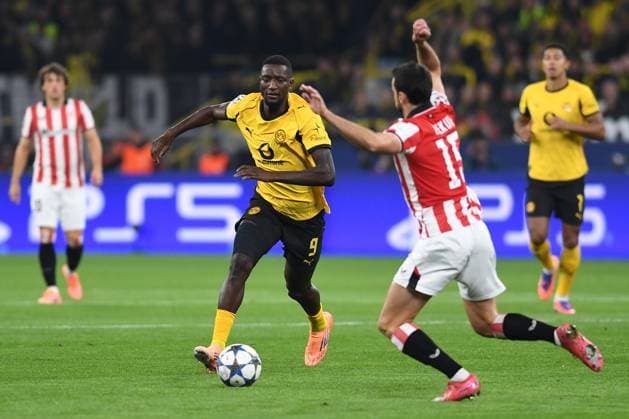 Serhou Guirassy (Borussia Dortmund) und Inigo Lekue (Athletic Bilbao) im Zweikampf waehrend des Spiels der UEFA Champions League 2025 26, 2. Spieltag Ligaphase zwischen Borussia Dortmund und Athletic Club Bilbao, SIGNAL IDUNA PARK am 01. October 2025 in Dortmund, Deutschland. (Foto von Ralf Treese DeFodi Images) +++ Serhou Guirassy (Borussia Dortmund) und Inigo Lekue (Athletic Bilbao) im Zweikampf during the UEFA Champions League 2025 26 League Phase MD2 match between Borussia Dortmund and Athletic Club at BVB Stadion Dortmund on October 1, 2025 in Dortmund, Germany. (Photo by Ralf Treese DeFodi Images) Serhou Guirassy Borussia Dortmund and Inigo Lekue Athletic Bilbao in a duel during the UEFA Champions League 2025 26 match day 2 league phase match between Borussia Dortmund and Athletic Club Bilbao, SIGNAL IDUNA PARK on October 01, 2025 in Dortmund, Germany, Germany Photo by Ralf Treese DeFodi Images Serhou Guirassy Borussia Dortmund and Inigo Lekue Athletic Bilbao in a duel during the UEFA Champions League 2025 26 League Phase MD2 match between Borussia Dortmund and Athletic Club at BVB Stadion Dortmund on October 1, 2025 in Dortmund, Germany Photo by Ralf Treese DeFodi Images
