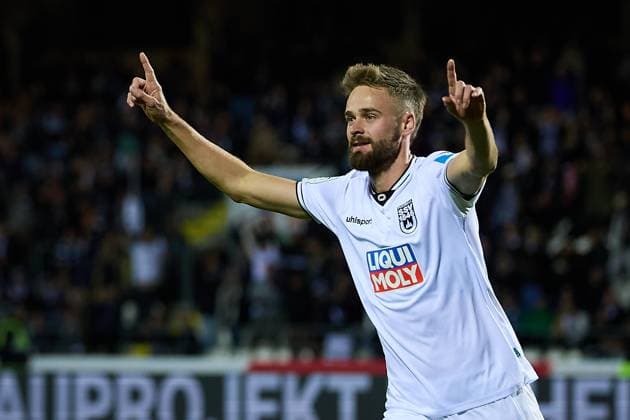 Joyful celebration Lucas Roeser SSV Ulm 1846, 09 about his goal for the 5 1 final score GER, SSV Ulm 1846 vs 1 FC Schweinfurt , Soccer, Men, 3 League, Matchday 9, Season 2025 2026, 30 09 2025 GER, SSV Ulm 1846 vs 1 FC Schweinfurt , Soccer, Men, 3 League, Matchday 9, Season 2025 2026, 30 09 2025 Ulm Copyright: xEibner-Pressefoto GeraldxOelze-dexStoppanyx EP_ODS