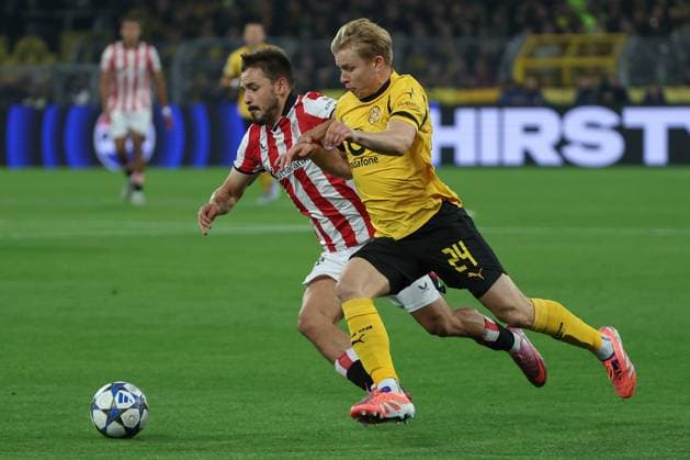 UEFA Champions League Borussia Dortmund Athletic Bilbao on 01 10 2025 at Signal Iduna Park in Dortmund Daniel Svensson Dortmund 24 vs Andoni Gorosabel Bilbao 2 MH