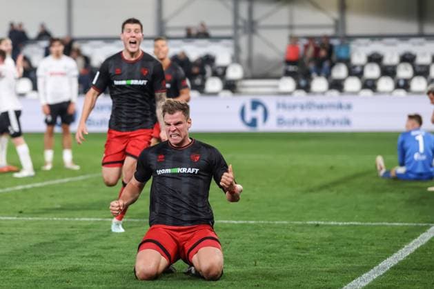 3 Liga SC Verl FC Ingolstadt 04 Equalizer 2 2 Goal Cheer Goal Simon Lorenz 32, FCI Jonas Scholz 15, FCI Marcel Costly 22, FCI 3 Liga FC Ingolstadt 04 Season 2025 2026 SC Verl