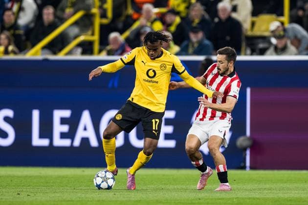 UEFA Champions League, Borussia Dortmund Athletic Club Bilbao 01 10 2025 duel Carney Chukwuemeka Borussia Dortmund, 17 , Andoni Gorosabel Athletic Club Bilbao, 2 UEFA Champions League, Borussia Dortmund Athletic Club Bilbao, Dortmund, SIGNAL IDUNA PARK on 01 10 2025 Copyright: xBEAUTIFULxSPORTS Wunderlx
