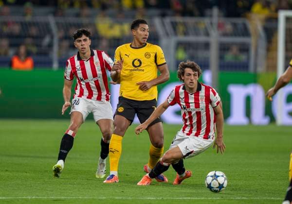Duel between Jobe BELLINGHAM Borussia Dortmund, 7 and Alejandro Rego Athletic Bilbao, 30 01 10 2025, Borussia Dortmund Athletic Bilbao, Football, UEFA Champions League MD2, Season 2025 2026 DFL regulations prohibit any use of photographs as image sequences and or quasi video Copyright: HMBxMedia xMarcoxBader