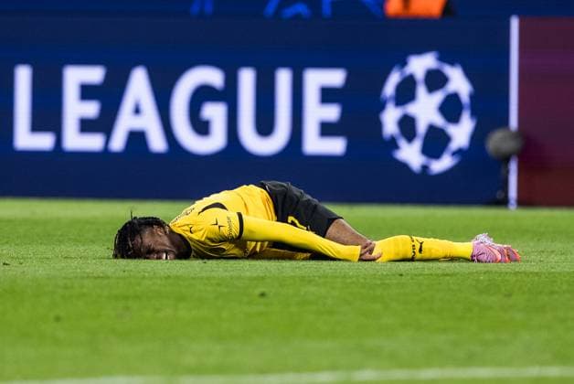 UEFA Champions League, Borussia Dortmund Athletic Club Bilbao 01 10 2025 Carney Chukwuemeka Borussia Dortmund, 17 stays down after duel UEFA Champions League, Borussia Dortmund Athletic Club Bilbao, Dortmund, SIGNAL IDUNA PARK on 01 10 2025 Copyright: xBEAUTIFULxSPORTS Wunderlx
