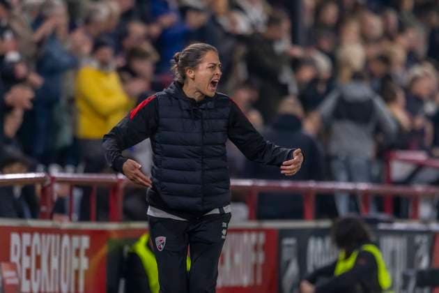 Verl, Germany 01 October 2025 3 Liga 2025 2026 SC Verl vs FC Ingolstadt 04 In the picture coach Sabrina Wittmann FCI gesticulates on the pitch DFB regulations prohibit any use of photographs as image sequences and or quasi video Sportclub Arena Nordrhein Westfalen Copyright: xFotostandx xSchäferx