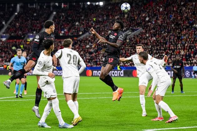 LEVERKUSEN - Edmond Tapsoba of Bayer 04 Leverkusen during the UEFA Champions League match between Bayer Leverkusen and PSV Eindhoven at the BayArena stadium on October 1, 2025, in Leverkusen, Germany. ANP OLAF KRAAK xVIxANPxSportx xxANPxIVx 538065332 originalFilename: 538065332.jpg