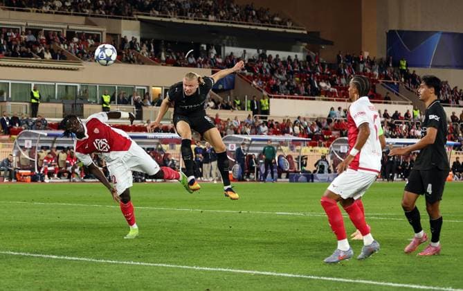 Erling Haaland of Manchester City scores a goal to make the score 1-2 Monaco v Manchester City, UEFA Champions League, Group Stage, Football, Stade Louis II, Monaco - 01 Oct 2025Monaco Stade Louis II Monaco EDITORIAL USE ONLY No use with unauthorised audio, video, data, fixture lists, club league logos or live services. Online in-match use limited to 120 images, no video emulation. No use in betting, games or single club league player publications. Copyright: xKieranxMcManus Shutterstockx 15504051aw