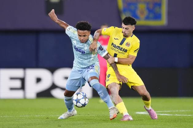 Villarreal CF v Juventus - UEFA Champions League VILLARREAL, SPAIN - OCTOBER 1:Weston McKennie central midfield of Juventus and United States and Georges Mikautadze centre-forward of Villarreal and Georgia compete for the ball during the UEFA Champions League 2025 26 League Phase MD2 match between Villarreal CF and Juventus at Estadio de la Ceramica on October 1, 2025 in Villarreal, Spain. Jose Hernandez Anadolu Villarreal Spain. Editorial use only. Please get in touch for any other usage.  Copyright: x2025xAnadoluxJosexHernandezx
