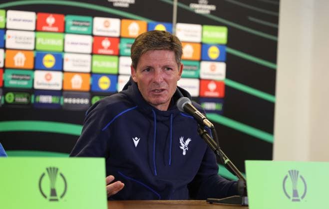 . - Crystal Palace press conference, PK, Pressekonferenz MD-1, UEFA Conference League, Preview, Dynamo Kyiv v Crystal Palace, Lublin Arena Stadium, Lublin, Poland. - 1st October 2025. (C) Daniel Weir Crystal Pix (C) Daniel Weir Crystal Pix Oliver Glasner Manager of Crystal Palace during his pre match MD-1 UEFA Conference League press conference ahead of the Dynamo Kyiv v Crystal Palace match at Lublin Arena, Poland. - Crystal Palace Press Conference, MD-1, UEFA Conference League, Preview, Dynamo Kyiv v Crystal Palace, Lublin Arena Stadium, Lublin, Poland. - 1st October 2025. (C) Daniel Weir Crystal Pix Lublin Lublin Arena Stadium Poland Copyright: xDanielxWeirx CP_Crystal_Palace_Press_Conference_Lubin_011025_DW_42