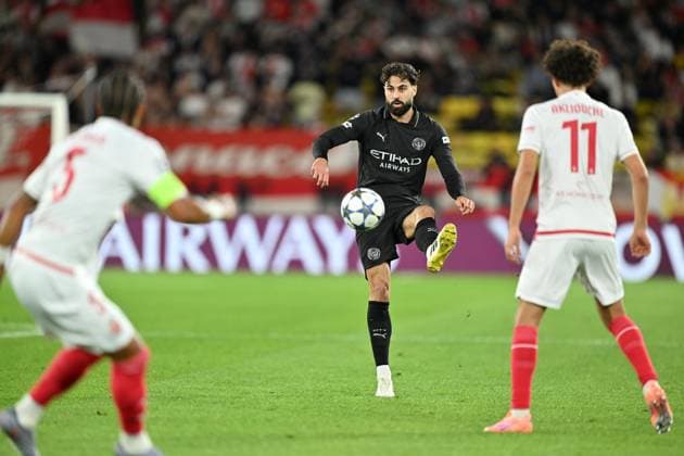 Monaco v Manchester City - UEFA Champions League MONACO, MONACO - OCTOBER 01: Players in action during the UEFA Champions League week 2 match between Monaco and Manchester City at Stade Louis II in Monaco, Monaco on October 01, 2025. Mustafa Yalcin Anadolu Monaco Monaco. Editorial use only. Please get in touch for any other usage.  Copyright: x2025xAnadoluxMustafaxYalcinx
