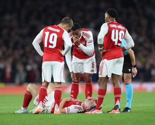 London, England, 1st October 2025. Viktor Gyokeres of Arsenal lies injured following a head clash during the Arsenal vs Olympiacos UEFA Champions League match at the Emirates Stadium, London. Picture credit should read: David Klein Sportimage EDITORIAL USE ONLY. No use with unauthorised audio, video, data, fixture lists, club league logos or live services. Online in-match use limited to 120 images, no video emulation. No use in betting, games or single club league player publications. SPI_029_DK_Arsenal_Olympiakos SPI-4186-0030