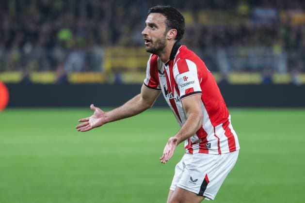 Soccer UEFA Champions League Matchday 2 Borussia Dortmund Athletic Bilbao on 01 10 2025 at Signal Iduna Park in Dortmund Inigo Lekue Bilbao complains xJRx