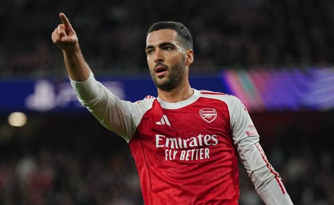 Mikel Merino of Arsenal Arsenal v Olympiakos, UEFA Champions League, Group Stage, Football, Emirates Stadium, London, UK - 01 Oct 2025London Emirates Stadium United Kingdom EDITORIAL USE ONLY No use with unauthorised audio, video, data, fixture lists, club league logos or live services. Online in-match use limited to 120 images, no video emulation. No use in betting, games or single club league player publications. Copyright: xJoexToth Shutterstockx 15504044y