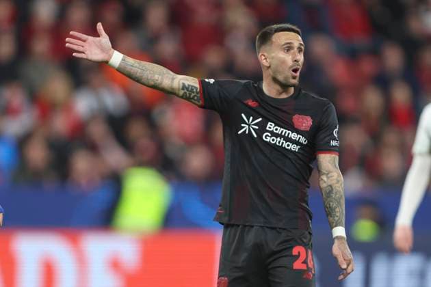 Aleix Garcia (Bayer 04 Leverkusen) gestures during the UEFA Champions League 2025 26 League Phase MD2 match between Bayer 04 Leverkusen and PSV Eindhoven at BayArena on October 1, 2025 in Leverkusen, Germany. (Photo by Oliver Kaelke DeFodi Images) Aleix Garcia Bayer 04 Leverkusen gestures during the UEFA Champions League 2025 26 League Phase MD2 match between Bayer 04 Leverkusen and PSV Eindhoven at BayArena on October 1, 2025 in Leverkusen, Germany Photo by Oliver Kaelke DeFodi Images