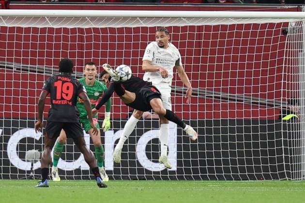 01 10 2025, xrekx, Football UEFA Champions League, Bayer 04 Leverkusen PSV Eindhoven v l Matej Kovar PSV Eindhoven Equi Fernandez Bayer 04 Leverkusen Armando Obispo PSV Eindhoven DFL DFB REGULATIONS PROHIBIT ANY USE OF PHOTOGRAPHS as IMAGE SEQUENCES and or QUASI VIDEO Leverkusen
