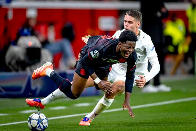 Bayer 04 Leverkusen defender Axel Tape, PSV Eindhoven midfielder Joey Veerman during the match Bayer 04 Leverkusen vs PSV Eindhoven at the Bay Arena for the Champions League - League phase - Matchday 2 season 2025-2026 in LEVERKUSEN, Germany on 20 september 2025, (photo by Marcel van Dorst EYE4images DeFodi Images) Bayer 04 Leverkusen defender Axel Tape, PSV Eindhoven midfielder Joey Veerman during the match Bayer 04 Leverkusen vs PSV Eindhoven at the Bay Arena for the Champions League League phase Matchday 2 season 2025 2026 in LEVERKUSEN, Germany on 20 september 2025, photo by Marcel van Dorst EYE4images DeFodi Images
