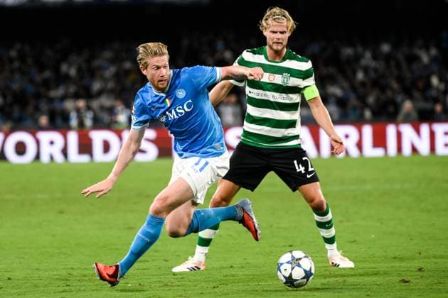 Kevin De Bruyne of SSC Napoli and Morten Hjulmand of Sporting CP during the UEFA Champions League 2025 2026 football match between SSC Napoli and Sporting CP at Diego Armando Maradona stadium in Naples (Italy), October 1, 2025. andreaxstaccioli
