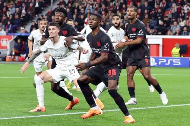 01.10.2025, xrekx, Fussball UEFA Champions League, Bayer 04 Leverkusen - PSV Eindhoven v.l. Dennis Man (PSV Eindhoven) Edmond Tapsoba (Bayer 04 Leverkusen) Christian Kofane (Bayer 04 Leverkusen) Ismael Saibari (PSV Eindhoven) Loic Bade (Bayer 04 Leverkusen) (DFL DFB REGULATIONS PROHIBIT ANY USE OF PHOTOGRAPHS as IMAGE SEQUENCES and or QUASI-VIDEO) Leverkusen