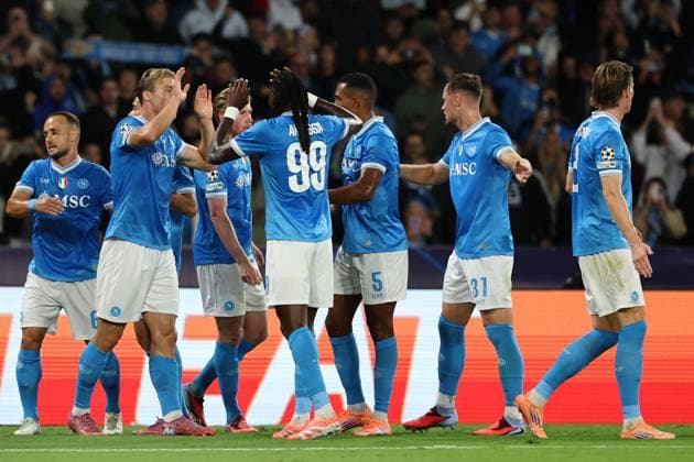 Rasmus Hojlund of SSC Napoli celebrates with team mates after scoring the goal of 1-0 during the UEFA Champions League 2025 2026 football match between SSC Napoli and Sporting CP at Diego Armando Maradona stadium in Naples (Italy), October 01st, 2025. cesarexpurini