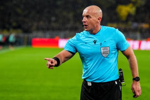 DORTMUND, GERMANY - OCTOBER 1: referee Szymon Marciniak gestures during the UEFA Champions League 2025 26 League Phase MD2 match between Borussia Dortmund and Athletic Club at BVB Stadion Dortmund on October 1, 2025 in Dortmund, Germany. (Photo by Rene Nijhuis) SPO  Copyright: xRenexNijhuis