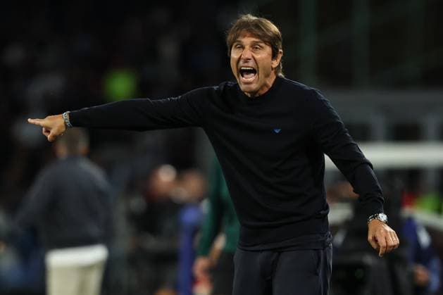 Napoli™s head coach Antonio Conte during the UEFA Champions League football match between Napoli vs Sporting - Champions League 2025 2026 - Diego Armando Maradona stadium October 01, 2025 Naples, Italy soccer  Copyright: xAlessandroxGarofalo LaPressex
