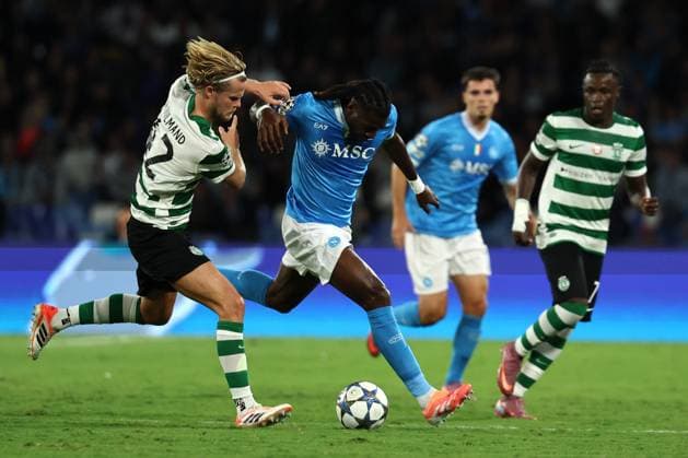 Napoli™s Andre-Frank Zambo Anguissa, Sporting s Morten Hjulmand during the UEFA Champions League football match between Napoli vs Sporting - Champions League 2025 2026 - Diego Armando Maradona stadium October 01, 2025 Naples, Italy soccer  Copyright: xAlessandroxGarofalo LaPressex