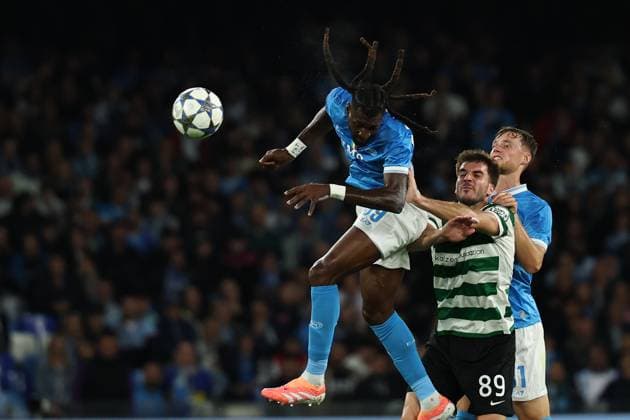 Napoli™s Andre-Frank Zambo Anguissa during the UEFA Champions League football match between Napoli vs Sporting - Champions League 2025 2026 - Diego Armando Maradona stadium October 01, 2025 Naples, Italy soccer  Copyright: xAlessandroxGarofalo LaPressex