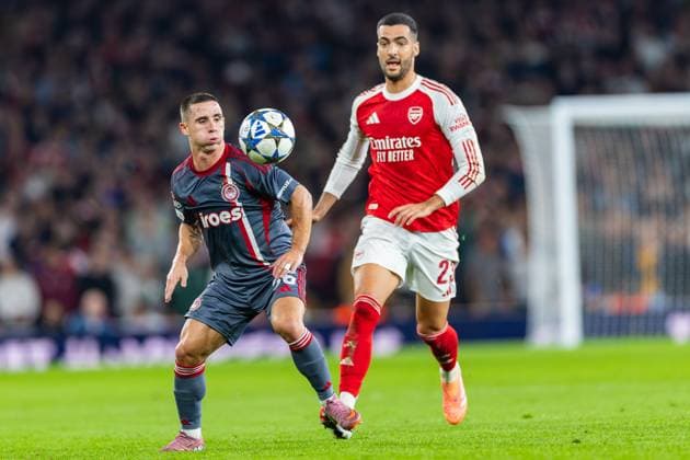 Arsenal v Olympiacos Champions League 01 10 2025. Olympiakos forward Daniel Podence (56) and Arsenal midfielder Mikel Merino (23) during the Champions League match between Arsenal and Olympiacos at the Emirates Stadium, London, England on 1 October 2025. London Emirates Stadium Greater London England Editorial use only , Copyright: xToyinxOshodix PSI-22955-0020