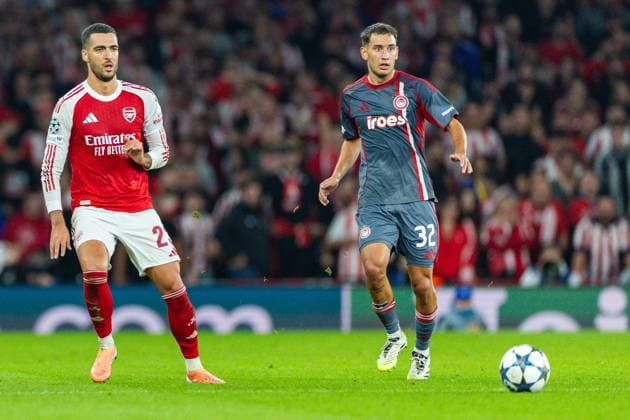 Arsenal v Olympiacos Champions League 01 10 2025. Arsenal midfielder Mikel Merino (23) and Olympiakos midfielder Santiago Hezze (32) during the Champions League match between Arsenal and Olympiacos at the Emirates Stadium, London, England on 1 October 2025. London Emirates Stadium Greater London England Editorial use only , Copyright: xToyinxOshodix PSI-22955-0031