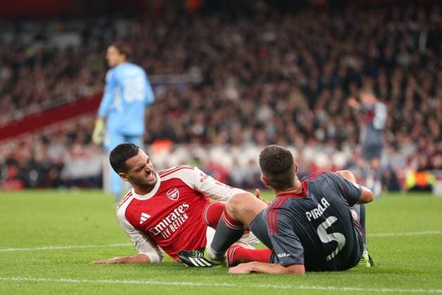 Arsenal FC v Olympiacos FC, Champions League Mikel Merino of Arsenal and Lorenzo Pirola of Olympiacos both down after a collision during the Arsenal FC v Olympiacos FC UEFA Champions League Round One Group Stage match at the Arsenal Stadium, London, England, United Kingdom on 1 October 2025 Credit: Katie Chan Every Second Media Editorial use only. All images are copyright Every Second Media Limited. No images may be reproduced without prior permission. Copyright: xIMAGO EveryxSecondxMediax ESM-1605-0047 KatiexChanx xEveryxSecondxMediax