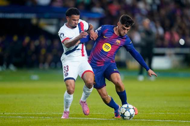 ESP: FC Barcelona, Barca v Paris Saint Germain. UEFA Champions League. Matchday 2. Pedro Gonzalez Pedri of FC Barcelona and Warren Zaire-Emery of Paris Saint Germain FC during the UEFA Champions League match, between FC Barcelona and Paris Saint Germain PSG, Lluis Companys Stadium on October 1, 2025 in Barcelona, Spain. kpng Copyright: xSergioxRuizx xPRESSINx PS_2501001_BAR_PSG_2526_016