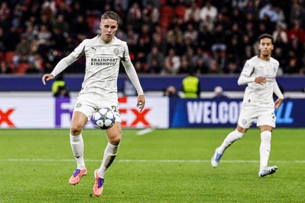 Joey Veerman of PSV Eindhoven goes for the ball Bayer 04 Leverkusen v PSV Eindhoven, UEFA Champions League 2025 26 League Phase MD2, Bayer 04 Leverkusen v PSV Eindhoven, BayArena, October 1, 2025, Leverkusen, Germany.