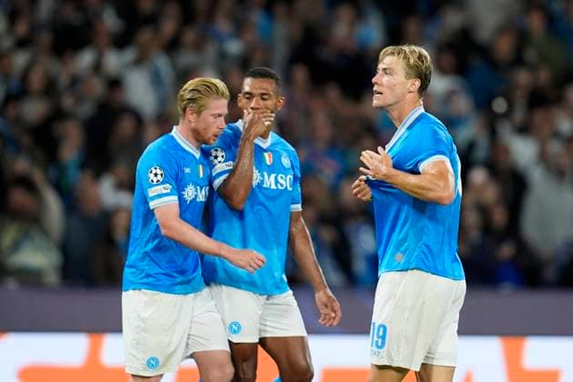 Sam Beukema (SSC Napoli) celebrates after scoring his team s first goal, UEFA Champions League 2025 26 League Phase MD2, SSC Napoli v Sporting Clube de Portugal, Diego Armando Maradona Stadium, October 1, 2025, Naples, Italy.