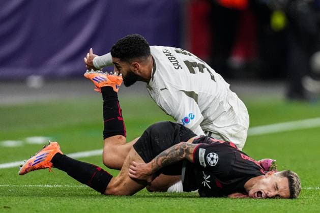 2025-10-01 Bayer 04 Leverkusen v PSV Eindhoven - UEFA Champions League 2025 26 League Phase MD2 LEVERKUSEN, GERMANY - OCTOBER 1: Ismael Saibari of PSV Eindhoven tackles Alejandro Grimaldo of Bayer 04 Leverkusen during the UEFA Champions League 2025 26 League Phase MD2 match between Bayer 04 Leverkusen and PSV Eindhoven at BayArena on October 1, 2025 in Leverkusen, Germany. Leverkusen BayArena Germany Content not available for redistribution in The Netherlands directly or indirectly through any third parties. Copyright: xJorisxVerwijstx