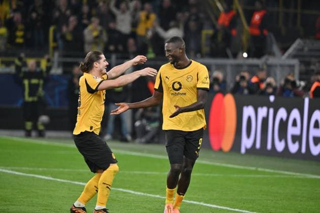 Jubel 3 1, v re , Serhou Guirassy Borussia Dortmund , Marcel Sabitzer Borussia Dortmund 01 10 2025, Fußball Champions League 2025 2026, 2 Spieltag, Borussia Dortmund Athletic Bilbao UEFA regulations prohibit any use of photographs as image sequences and or quasi video Dortmund Signal Iduna Park Nordrhein Westfalen Germany Team2