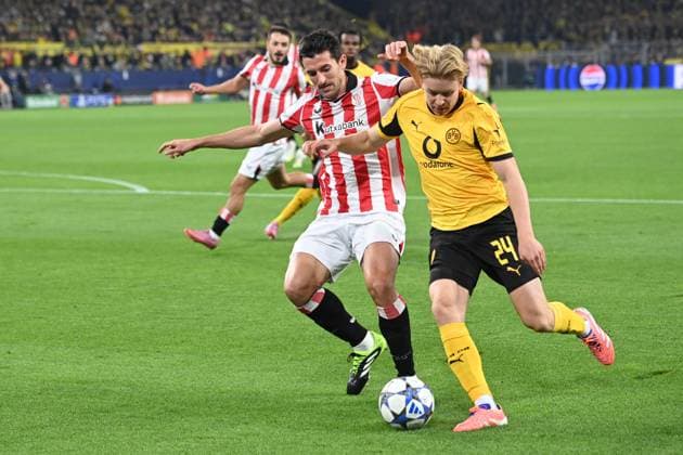 Daniel SVENSSON DO Action, duel, football UEFA Champions League group stage 2 matchday Borussia Dortmund DO Atletic Bilbao on 01 10 2025 in Dortmund Germany UEFA regulations prohibit any use of photographs as image sequences and or quasi video Â