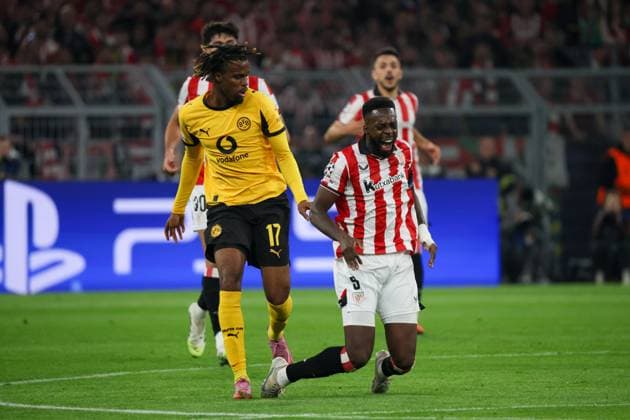 01 10 2025, xfanx, Football UEFA Champions League, Borussia Dortmund Athletic Bilbao v l in duel Carney Chukwuemeka BVB and Inaki Williams Atheltic Bilbao DFL DFB REGULATIONS PROHIBIT ANY USE OF PHOTOGRAPHS as IMAGE SEQUENCES and or QUASI VIDEO Dortmund mfan